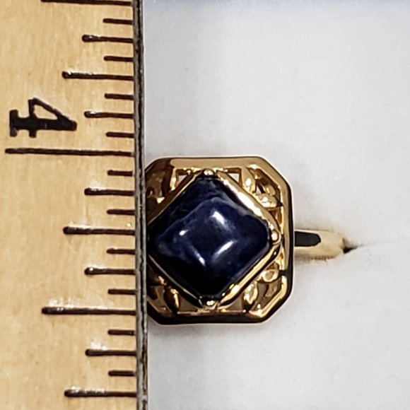 "Simply Solitaire" Sodalite cabochon ring in 18K Yellow Gold over 925 SS sz 8 - Picture 2 of 5